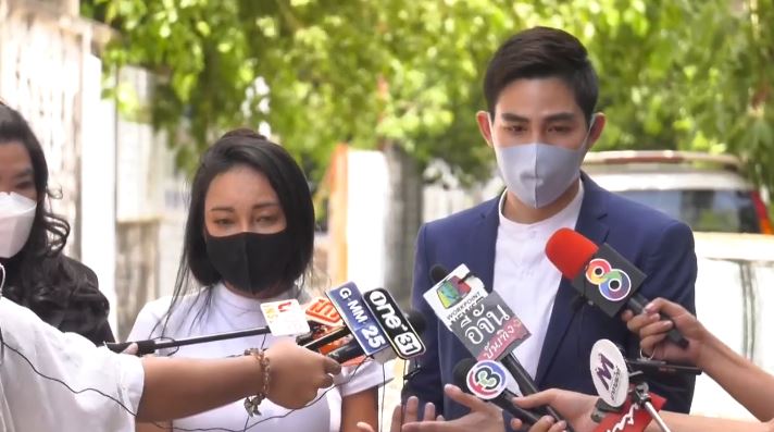 ยอมรับผิด!! แม็กซ์ คุกเข่าขอโทษ เอ็มมี่ กลางวงสัมภาษณ์ 