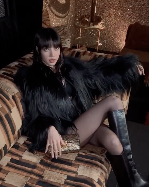 แซ่บยกกำลัง!! ‘ลิซ่า - พีพี’ อวดลุคเท่ห์เซ็กซี่ ร่วมชมแฟชั่นโชว์ CELINE ที่ปารีส แซ่บยกกำลัง!! ‘ลิซ่า - พีพี’ อวดลุคเท่ห์เซ็กซี่ ร่วมชมแฟชั่นโชว์ CELINE ที่ปารีส