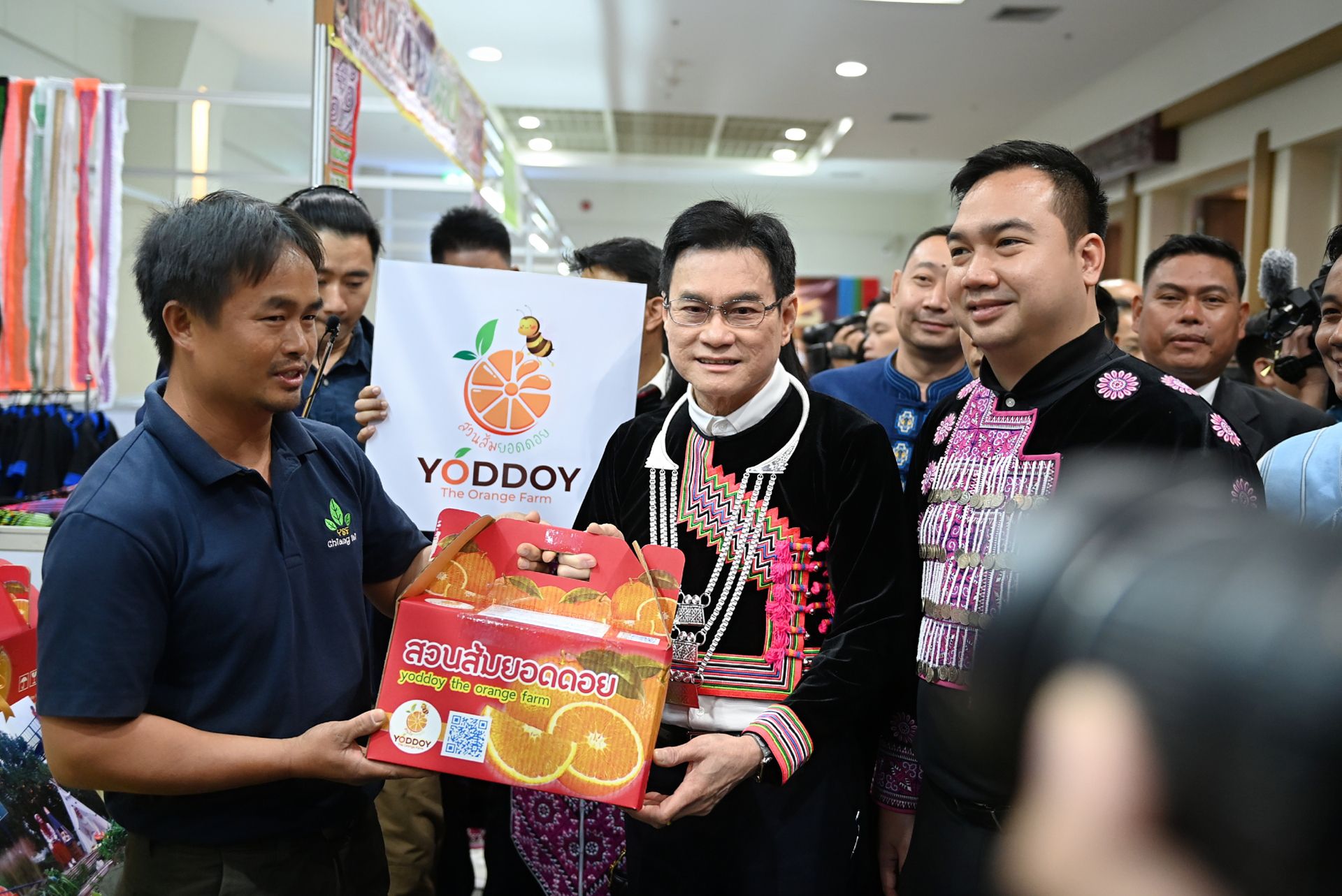 ม้ง Economic Leaders 2022 ยืนยันพาณิชย์ฯ พร้อมสนับสนุนสู่ตลาดโลก ม้ง Economic Leaders 2022 ยืนยันพาณิชย์ฯ พร้อมสนับสนุนสู่ตลาดโลก