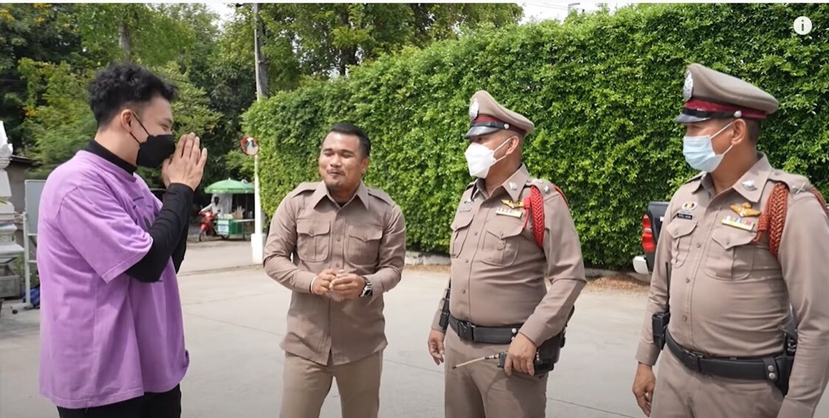 ตั้ม วราวุธ หน้าเสีย ถูกตำรวจบุกจับกลางกองถ่ายเอ็มวี 
