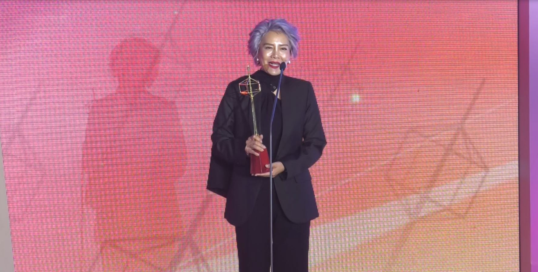 สรุปผลรางวัลโทรทัศน์ทองคำ ครั้งที่ 37  มาริโอ้ - ใบเฟิร์น คว้ารางวัลดารานำชาย-หญิงดีเด่น