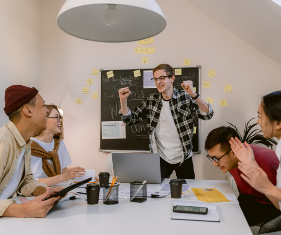 รายงานวิจัยเปิดเผยสิ่งที่ช่วยขับเคลื่อนการปรับตัวสู่โลกดิจิทัลในปี 2022 หลังการระบาดของ COVID-19 รายงานวิจัยเปิดเผยสิ่งที่ช่วยขับเคลื่อนการปรับตัวสู่โลกดิจิทัลในปี 2022 หลังการระบาดของ COVID-19