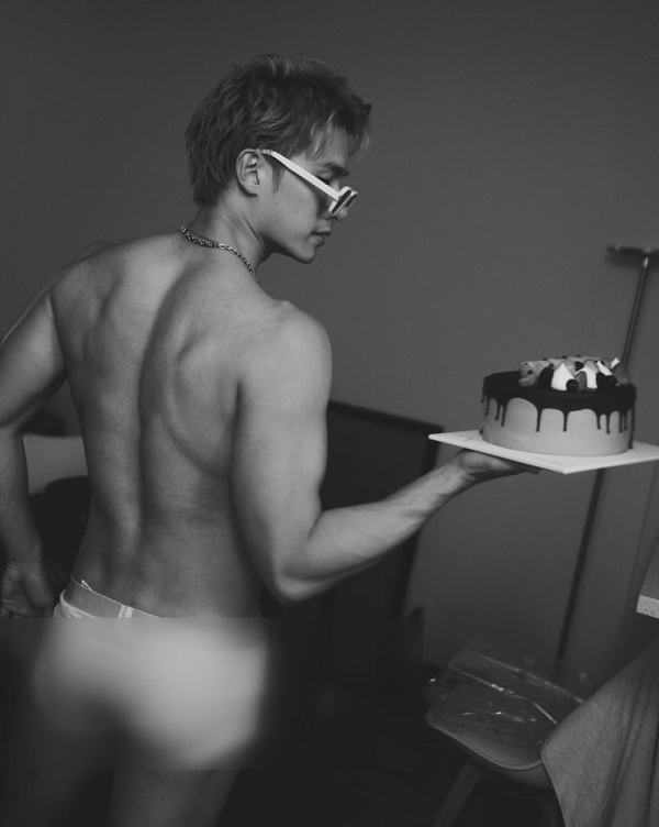 “ตุลย์ ภากร” อวดภาพสยิวฉลองวันเกิดวัย 30 ปี (มีคลิป)