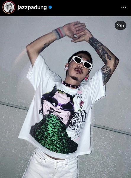 บอล เชิญยิ้ม และ แจ๊ส ชวนชื่น แฉวีรกรรมกันอย่างหมดเปลือก!! บอล เชิญยิ้ม และ แจ๊ส ชวนชื่น แฉวีรกรรมกันอย่างหมดเปลือก!!