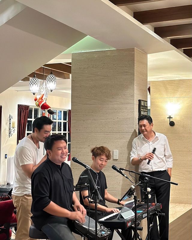 ชาวเน็ตซูมตาแตก  แอบลุ้นใครคู่ใคร ยังไงดี